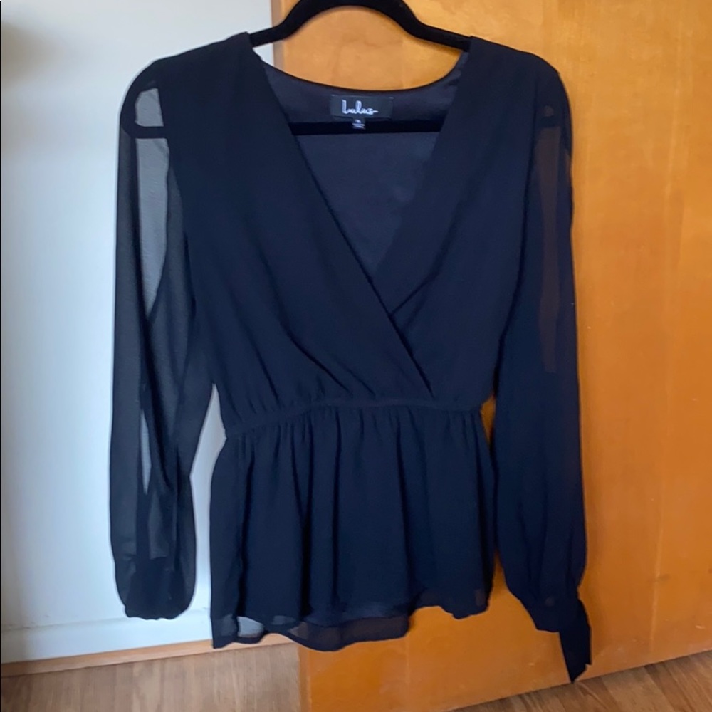 Lulus black bow sleeve blouse